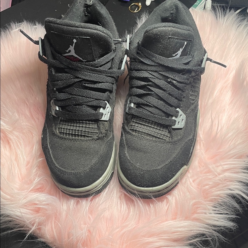 Jordan Women's Sneakers in Black and Gray